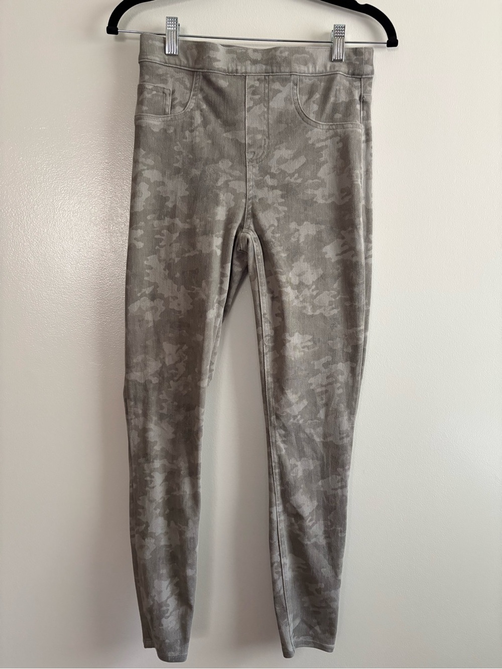 SPANX Jeanish Skinny Ankle Legging Camouflage Stone Wash Gray Size Medium